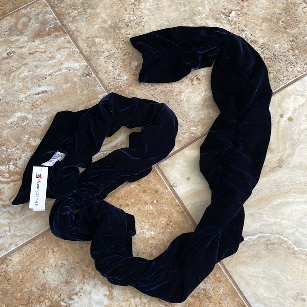 Charming Charlie dark blue velvet scarf brand new